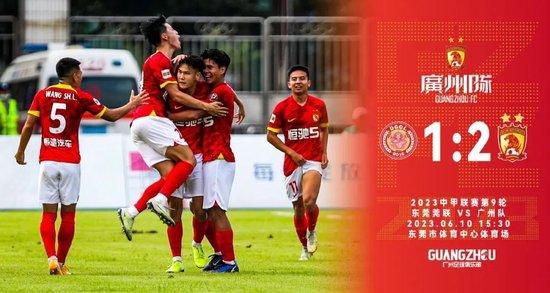他每挺进一下女人就呻吟